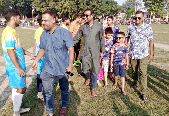 নবম ৭নং ওয়ার্ড কাউন্সিলর কাপ ফুটবল টুর্নামেন্ট এর ৭ম ম্যাচে পার্বতীপুর জশাই একাদশ জয়ী