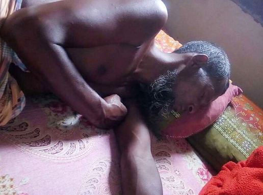 ক্যান্সারে আক্রান্ত হিলির লোকমান হাকিম বাঁচতে চান, অর্থের অভাবে চিকিৎসা হচ্ছে না তার, সাহায্যের প্রয়োজন