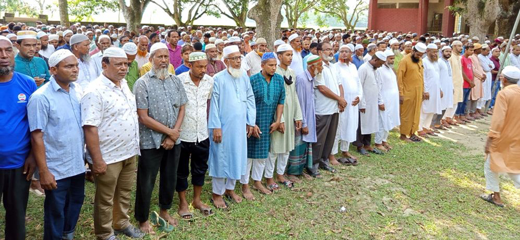 বিরলের সাবেক ভিপি মহবুর এর পিতা আব্দুর রহমান ভাসানী এর দাফন সম্পন্ন