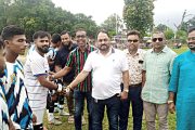 দিনাজপুরে নবম ৭নং ওয়ার্ড কাউন্সিলর কাপ ফুটবল টুর্নামেন্টে চতুর্থ কোয়াটার ফাইনাল ম্যাচে বোদা উপজেলা ফুটবল একাদশ জয়ী
