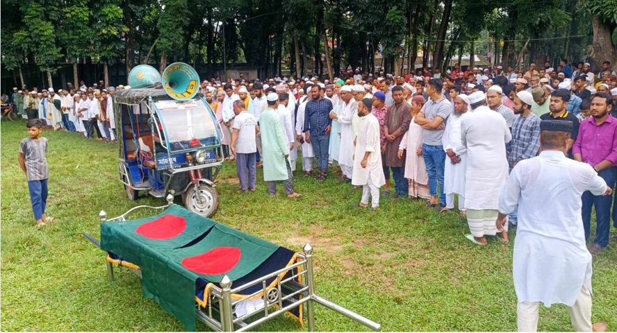বৈষম্যবিরোধী ছাত্র আন্দোলনে নিহত : বগুড়ার নামাজগড় আঞ্জুমান গোরস্থানে রাতুলের দাফন সম্পন