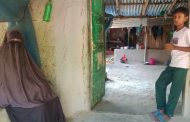 নন্দীগ্রামে বিয়ের দাবিতে ভাতিজার বাড়িতে চাচির অনশন