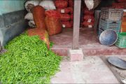 দিনাজপুরে কমল কাঁচা মরিচের দাম