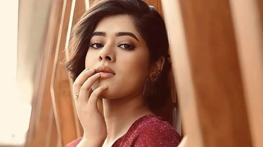 তরুণী চিকিৎসক ধর্ষণ, প্রতিবাদে রাস্তায় রাত কাটালেন যেসব তারকা