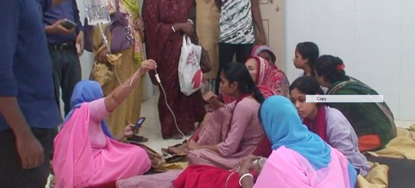 গোবিন্দগঞ্জে জরায়ু মুখে ক্যান্সার প্রতিরোধী টিকা নিয়ে ১৬ ছাত্রী অসুস্থ হয়ে উপজেলা স্বাস্থ্য কমপ্লেক্সে ভর্তি