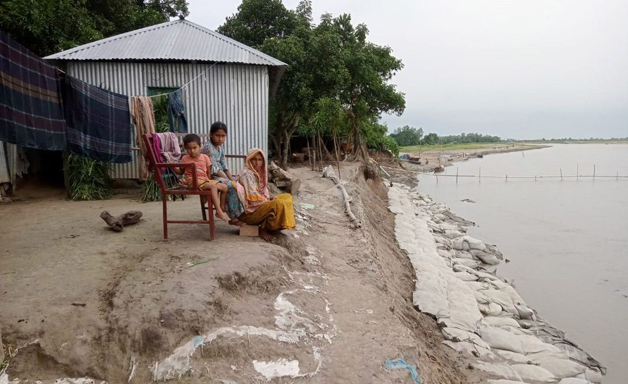 সোনাতলায় যমুনা নদীর ভাঙনে চিন্তিত নদীপারের মানুষ
