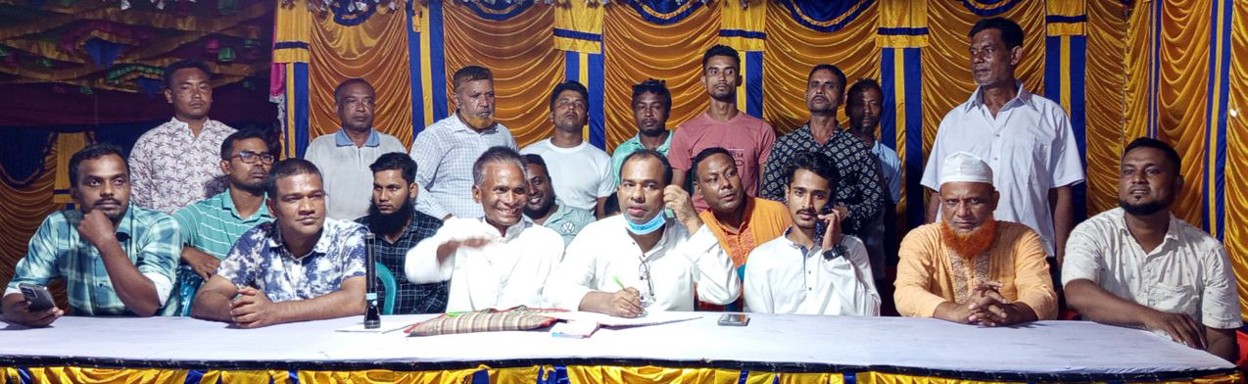 বিরল-বোচাগঞ্জে পূজা মন্ডপে আ ন ম বজলুর রশীদ কালু
