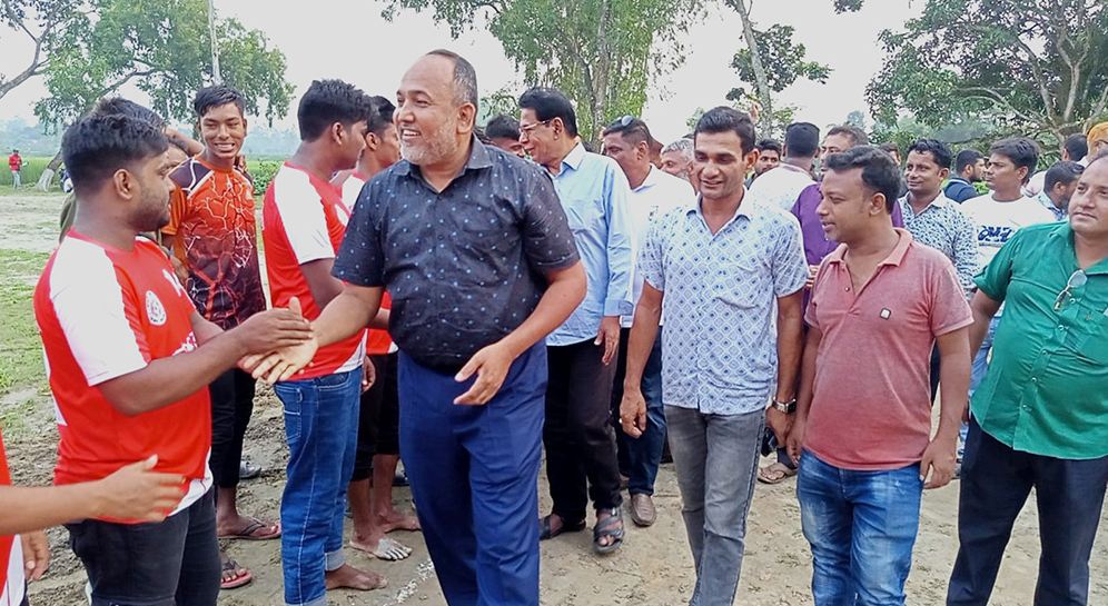 বিরলে আরাফাত রহমান কোকো স্মৃতি ক্রিকেট টুর্ণামেন্টের উদ্বোধন
