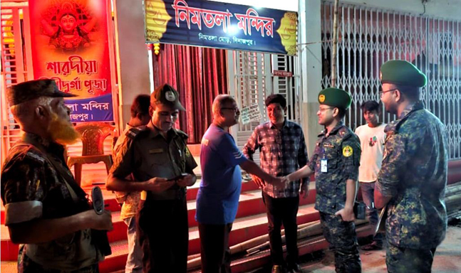 দিনাজপুর জেলায় ১২০৯টি পূজা মন্ডপে ৭৯২০জন  আনসার গুরুত্বপূর্ণ দায়িত্বে রয়েছে