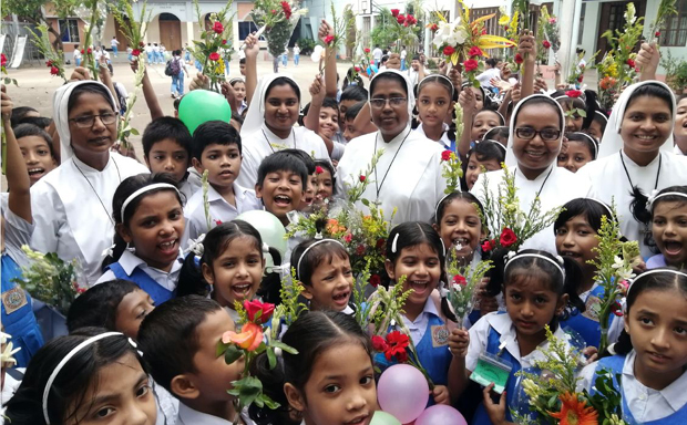 দিনাজপুরে সেন্ট যোসেফস্ স্কুলে বিশ্ব শিক্ষক দিবস-২০২৪ উদযাপন