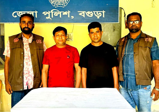 বগুড়ায় হত্যা ও বিস্ফোরক মামলায় স্বেচ্ছাসেবক লীগ নেতা ও তার ভাই গ্রেপ্তার