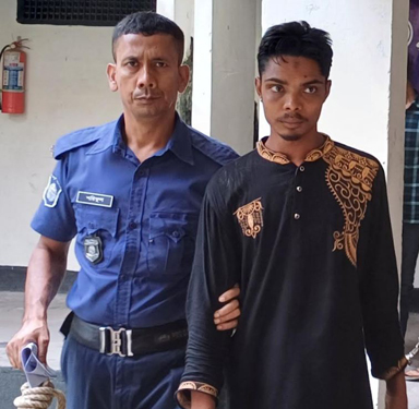 গাবতলীতে চাকুর ভয় দেখিয়ে তৃতীয় শ্রেণির শিশুকে ধর্ষণ, ধর্ষক গ্রেপ্তার
