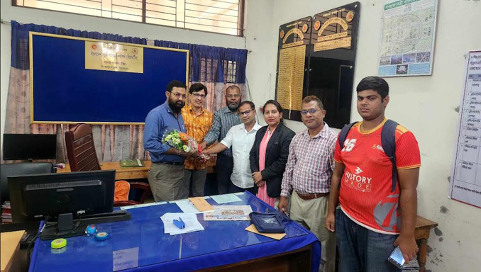 দিনাজপুরে বিআরটিএ এর সহকারি পরিচালকের সাথে নিসচা নেতৃবৃন্দের সৌজন্য সাক্ষাৎ