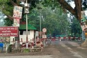 দুর্গাপূজায় হিলি স্থলবন্দর দিয়ে টানা ৬ দিন আমদানি রপ্তানি বন্ধ