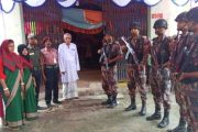 হিলি সীমান্তের দুর্গাপূজা মন্ডপের নিরাপত্তায় বিজিবি