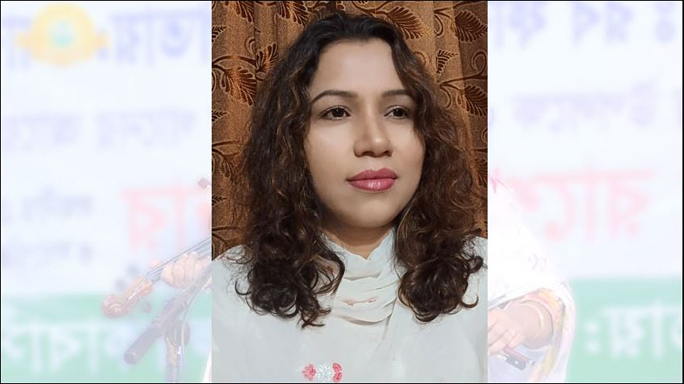 গানের মাধ্যমে বেঁচে থাকতে চান বাউল শিল্পী শেফালী সরকার