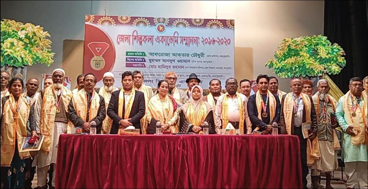 জয়পুরহাটে ২৫ গুণী শিল্পীকে সম্মাননা