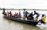 সোনাতলায় সেতু না থাকায় ৯ শতাধিক শিক্ষার্থীর দুর্ভোগ : নয়টি চরের বিপুল সংখ্যক বাসিন্দা জীবনের ঝুঁকি নিয়ে প্রতিদিন নৌকায় পারাপার
