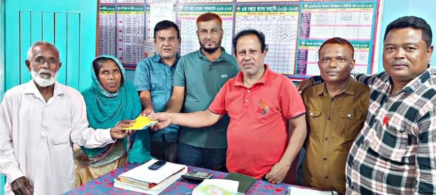 আশা দিনাজপুর কান্তজী ব্রাঞ্চের সুবিধাভোগীর মাঝে এককালীন সম্মানী ভাতা প্রদান