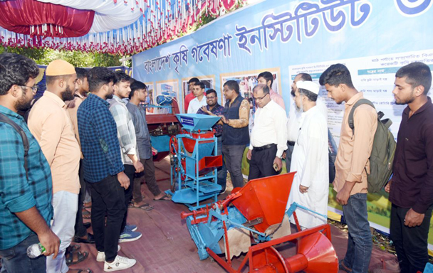দিনাজপুরে উদ্ভাবিত কৃষি যন্ত্রপাতি প্রতিভা অন্বেষণ শীর্ষক সেমিনার ও প্রদর্শনী মেলা অনুষ্ঠিত