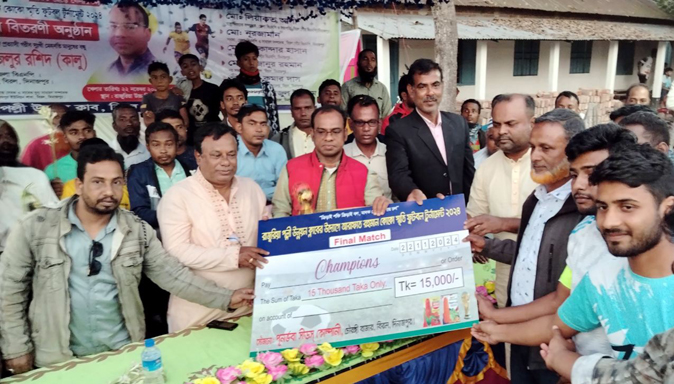 বিরলে আরাফাত রহমান কোকো স্মৃতি ফুটবল টুর্নামেন্টের ফাইনাল খেলা অনুষ্ঠিত