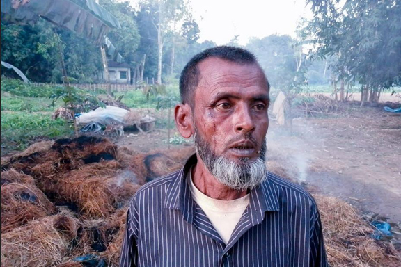 বীরগঞ্জের পল্লীতে বসতবাড়ি ভাংচুর, লুটপাট ও অগ্নিসংযোগে আহত - ৫