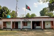 সোনাতলার পদ্মপাড়া সরকারি প্রাথমিক বিদ্যালয় : কাগজ কলমে ৬৪ জন শিক্ষার্থী থাকলেও স্কুলে আসেন না কেউ