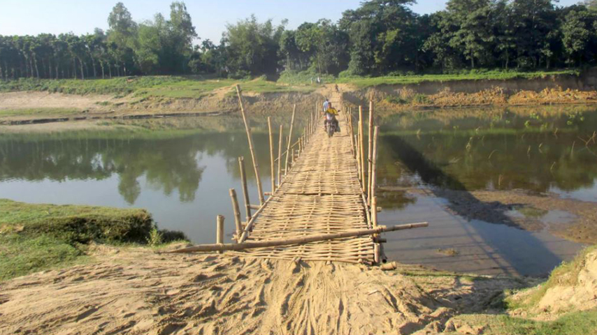 কাহারোলের একটি ব্রিজ পাল্টে দিতে পারে এলাকার চিত্র