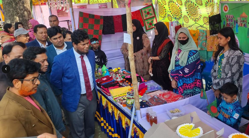 ফুলবাড়ীতে বিভিন্ন কর্মসূচির মধ্য দিয়ে মহান বিজয় দিবস পালন