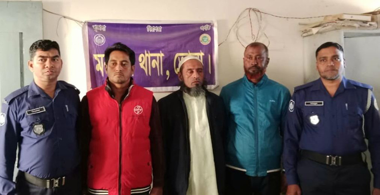মনপুরায় পুলিশের উপর হামলা মামলায় দুই যুবলীগ নেতাসহ ভারপ্রাপ্ত চেয়ারম্যান গ্রেফতার
