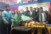ফুলবাড়ীতে বারাই একতা যুব উন্নয়ন সমিতির শীতবস্ত বিতরণ