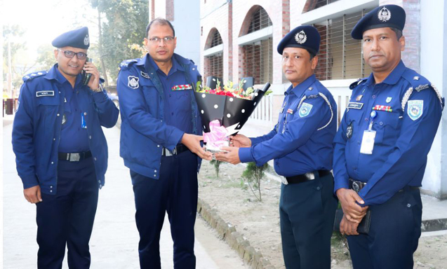 কুড়িগ্রাম কোর্ট পুলিশের বার্ষিক পরিদর্শন করেন  পুলিশ সুপার