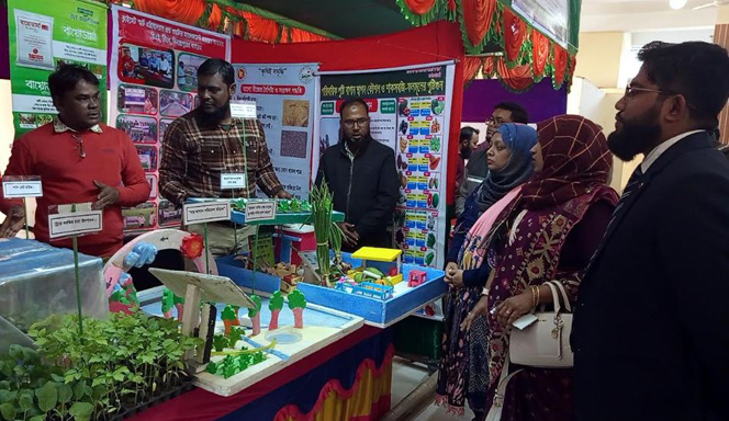 বিরলে লাগসই প্রযুক্তি প্রয়োগ ও সম্প্রসারণ শীর্ষক সেমিনার ও প্রদর্শনী অনুষ্ঠিত