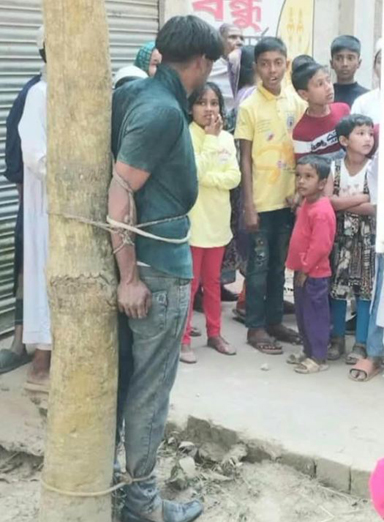বগুড়ায় ছাত্রীকে উত্ত্যক্তের অভিযোগে নিষিদ্ধ ছাত্রলীগ নেতাকে গাছে বেঁধে গণপিটুনি