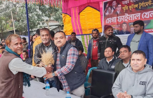 দিনাজপুরে আরাফাত রহমান কোকো স্মৃতি ফুটবল টুর্নামেন্টের চূড়ান্ত খেলা সম্পন্ন