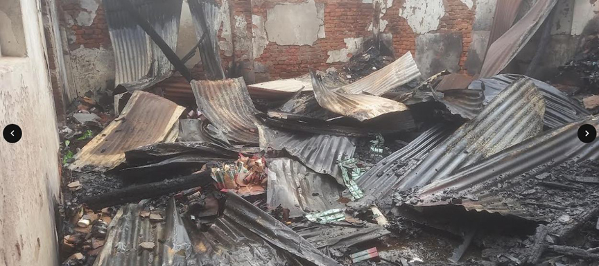 বিরামপুরে গুদামে ভয়াবহ অগ্নিকান্ড