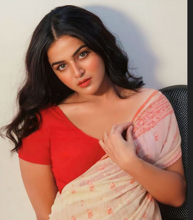 ওয়ামিকা হচ্ছেন রণবীরের নায়িকা