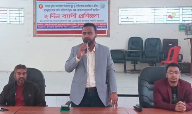 পাঁচবিবির আদিবাসী খামারীদের প্রশিক্ষণ