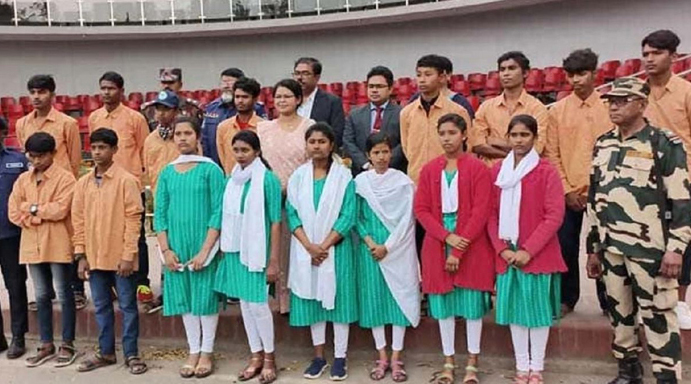 ভারতে পাচার ১৬ কিশোর-কিশোরীকে বেনাপোল সীমান্ত দিয়ে হস্তান্তর