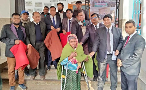 দিনাজপুর জেলা মানবাধিকার বাস্তবায়ন সংস্থার উদ্যোগে প্রতিবন্ধী ও দুস্থদের মাঝে  শীতবস্ত্র  বিতরণ