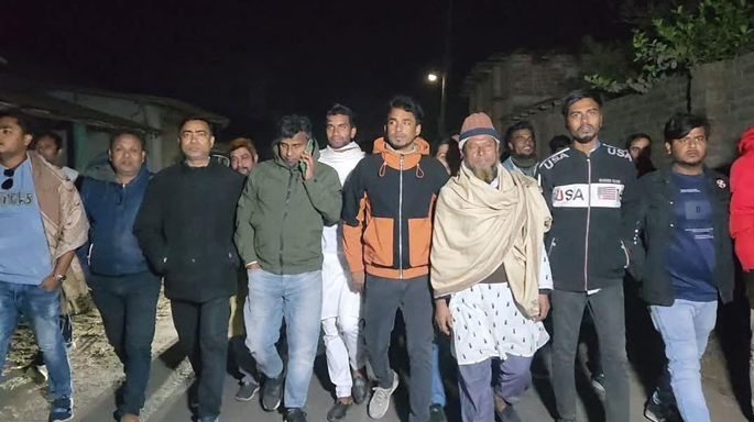হিলিতে ছাত্রদলের বিক্ষোভ - সমাবেশ