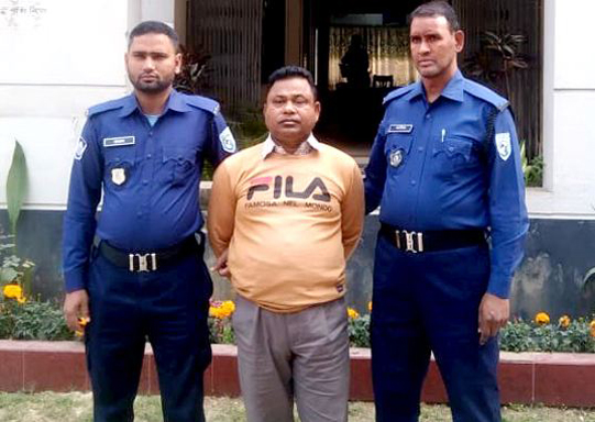 অপারেশন ডেভিল হান্ট : সাবেক গণশিক্ষা মন্ত্রী মরহুম মোস্তাফিজুর রহমানের সৎ ছোটভাই গ্রেপ্তার