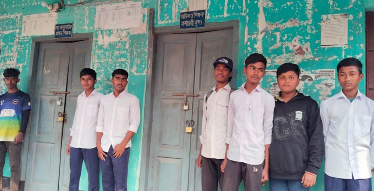 ধুনটে বিএনপি নেতাকে বিদ্যালয়ের এডহক কমিটির সভপতি মনোনিত না করায় প্রধান শিক্ষকের কার্যালয়ে তালা