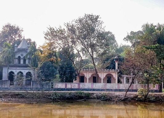 পাশাপাশি মসজিদ-মন্দির : সম্প্রীতির অনন্য দৃষ্টান্ত