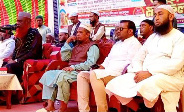 পাঁচবিবিতে দিনের আলোয় কোরআনের মাহফিল
