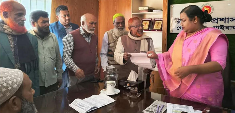 গোবিন্দগঞ্জে নেসকোর প্রিপেইড মিটার সংযোগ বন্ধের দাবীতে স্মারকলিপি প্রদান