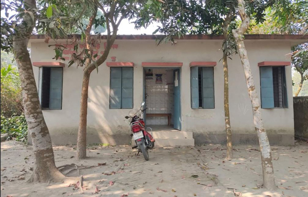 ৭ মাসে ধরে বেতন বন্ধ পাননি, কমিউনিটি ক্লিনিকের স্বাস্থ্যকর্মীরা