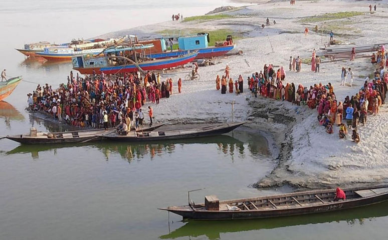 ভালোবাসা দিবসে প্রেমিকার সাথে দেখা করতে এসে ধুনটে যমুনা নদীতে সেলফি তুলতে নেমে ৪ বন্ধু নিখোঁজ, উদ্ধার ৩   