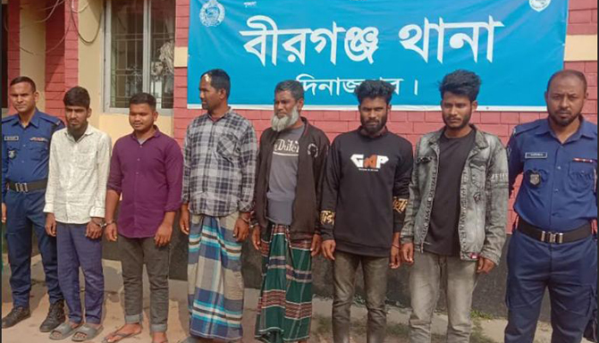 বীরগঞ্জে জমি বিরোধে রক্তাক্ত সংঘর্ষ, মফিজুলের মৃত্যুতে গ্রেপ্তার ৫