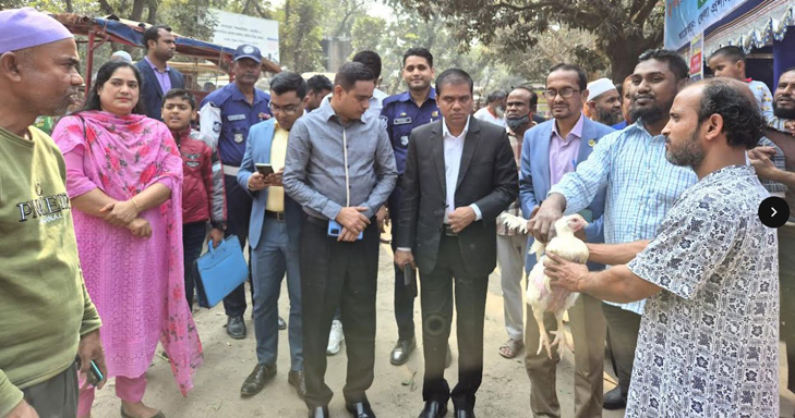 পবিত্র রমজান মাস উপলক্ষে দিনাজপুরে সুলভ মূল্যে পণ্য দ্রব্য বিক্রি